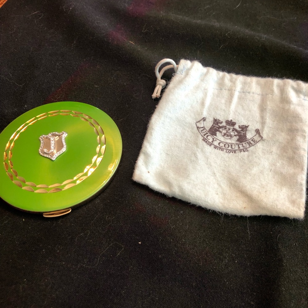 Juicy Couture Rare  Green Compact with Original Pouch - Picture 3 of 15